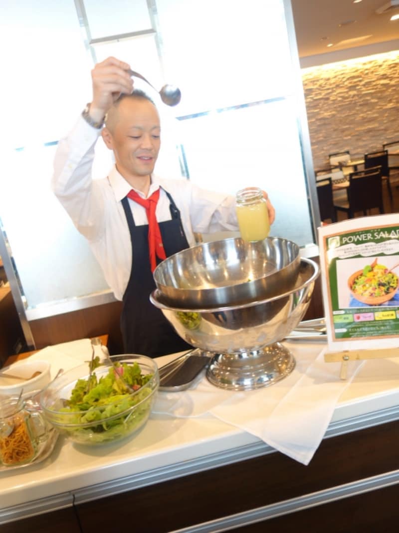 野菜ソムリエの実演も