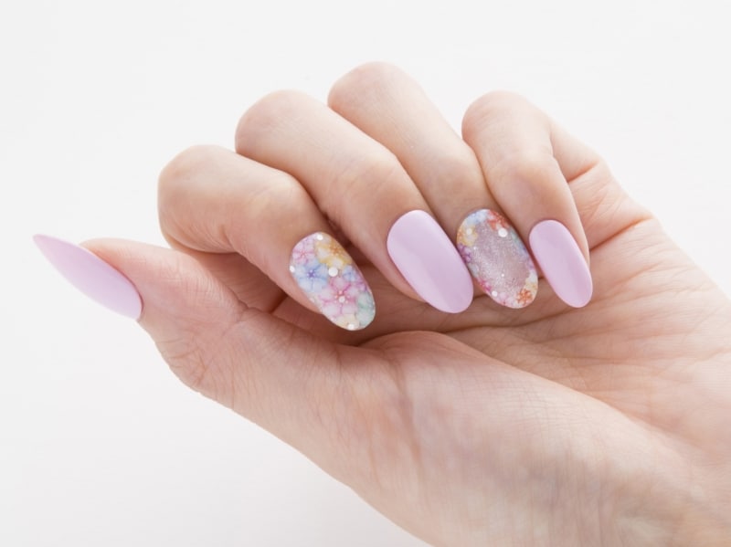 小花柄のシールをしきつめてスイートに!