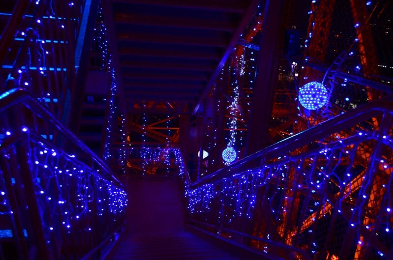 外階段の天の川イルミネーション