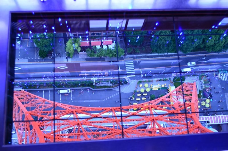 ルックダウンウィンドウ