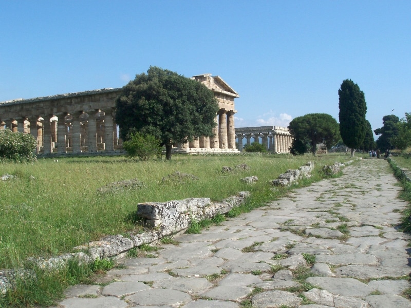 templi di nettuno e basilica