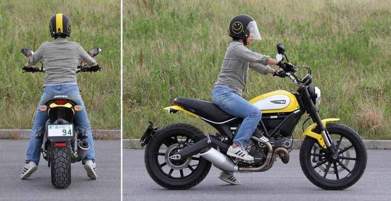 身長157cmの女性ライダーがまたがった際の足着き。両足だとつま先、片足だと片側の半分ほど。ただ、「軽いので全然不安はない」という