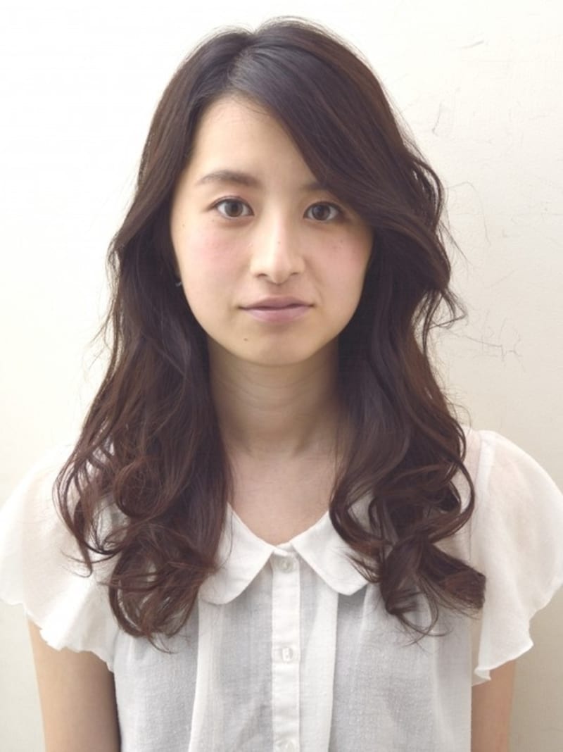 胸ラインのロングレイヤー