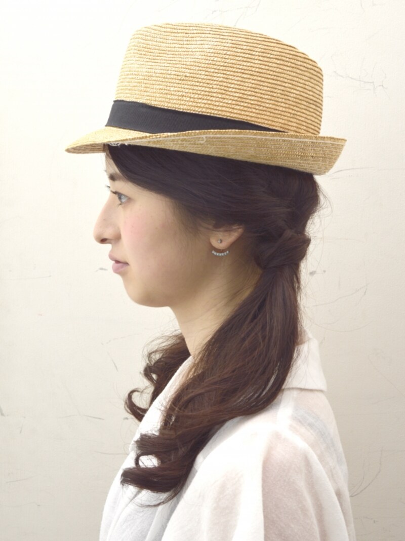 夏到来！麦わら帽子に似合うツインテールヘアアレンジ