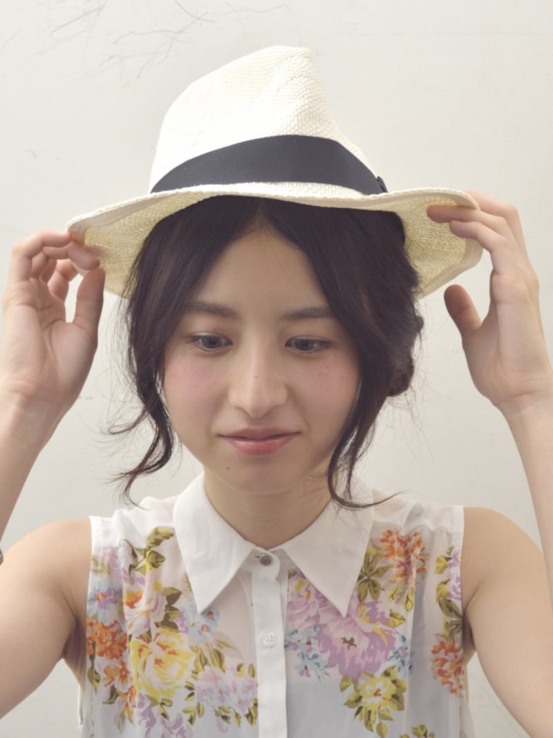 深くかぶり過ぎないのがおしゃれ