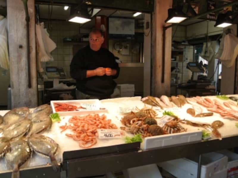 魚市場にはアドリア海の恵みがずらり！