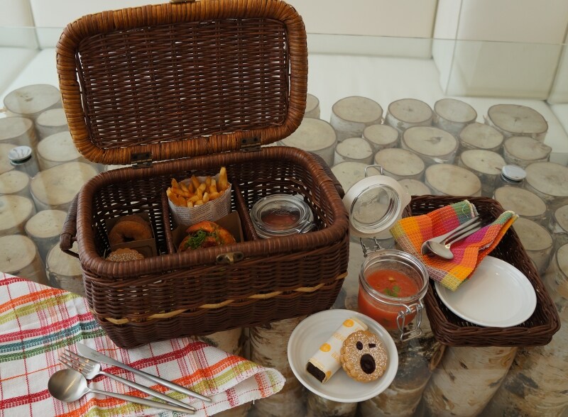 ピクニックバスケットundefined4800円(税別)二人分