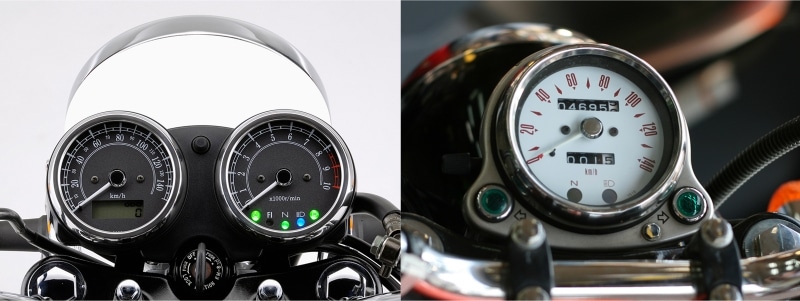 二連メーター（左）は現行モデルからの採用で、それまでは一連メーターでした