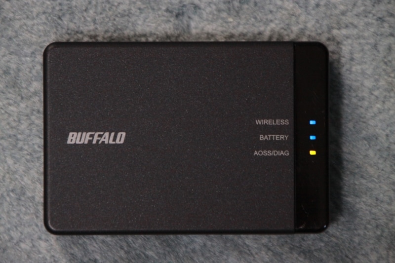 FOMAネットワークに接続すると最上部のLEDが青点灯となる