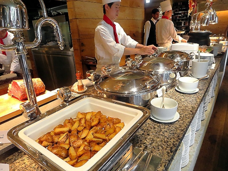 温菜のブッフェ台