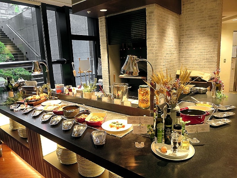 温菜のブッフェ台