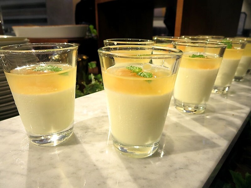 白桃のパンナコッタ&nbsp;ライチのジュレ