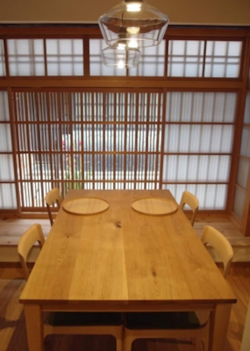 一階の半個室風テーブル