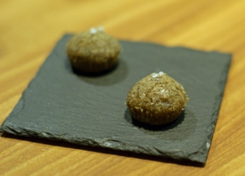 黒オリーブのマドレーヌ