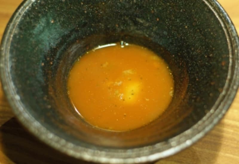 サルサヴェルデに包まれた蛤、魚介のスープundefinedドノスティア風