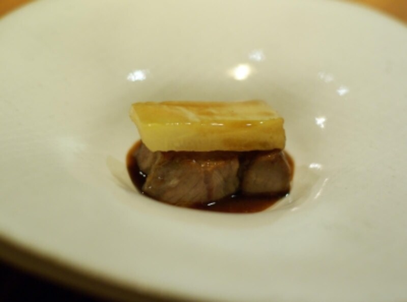 大和ポークの低温煮込みと冬瓜、林檎酒味