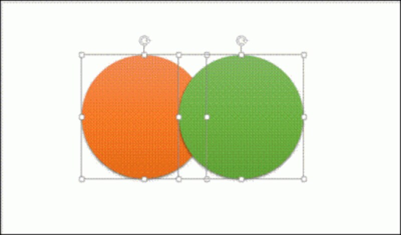 オレンジの円の図形をクリックし、「Shift」キーを押しながら緑の円の図形をクリック。「描画ツール」-「書式」タブの「単純型抜き」をクリックすると・・・
