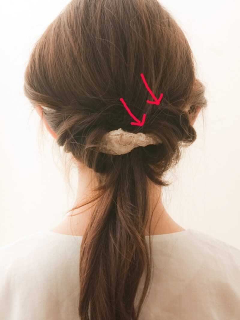 ヘアバンドに巻きつけた部分がたるまないように気をつける