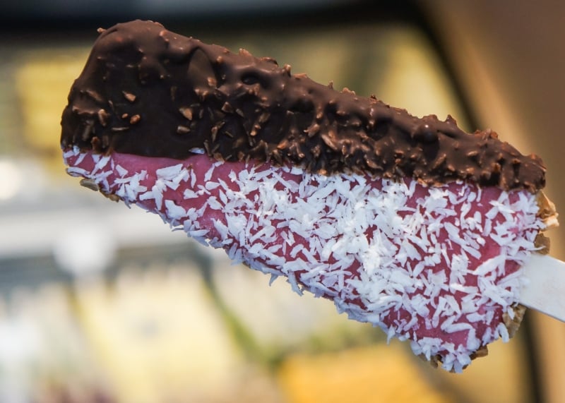 ヨーグルトポップのストロベリーヨーグルト