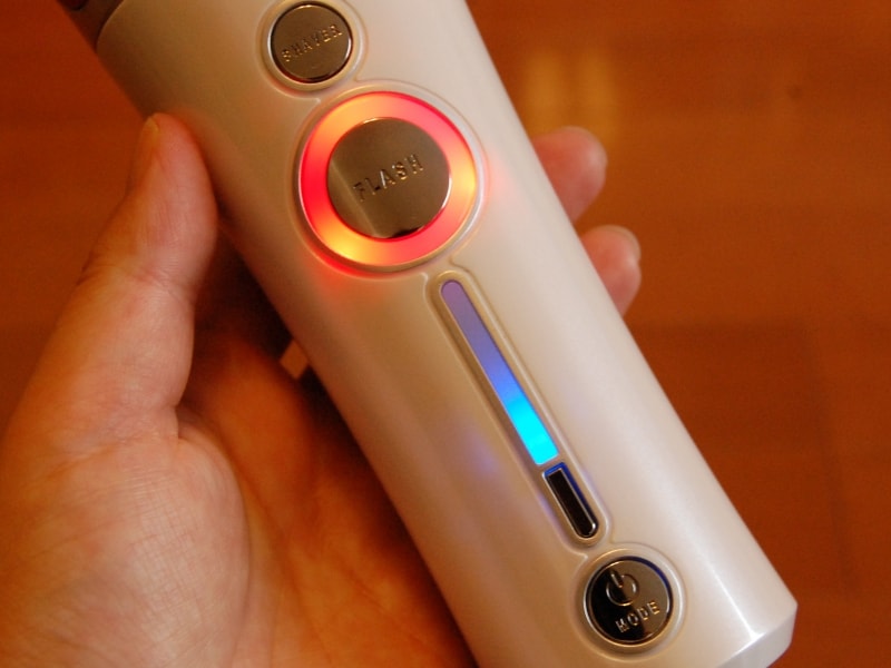 電源ボタンを2回押すとスタンバイランプが赤く光り、連射モードに