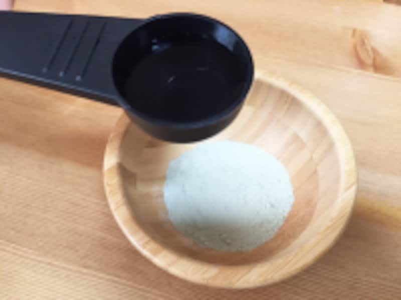 水分を加えます