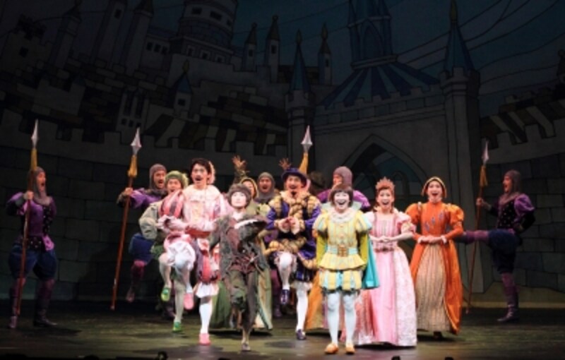 『王子とこじき』撮影：下坂敦俊