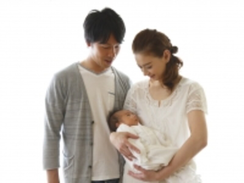 産後の赤ちゃんと夫婦