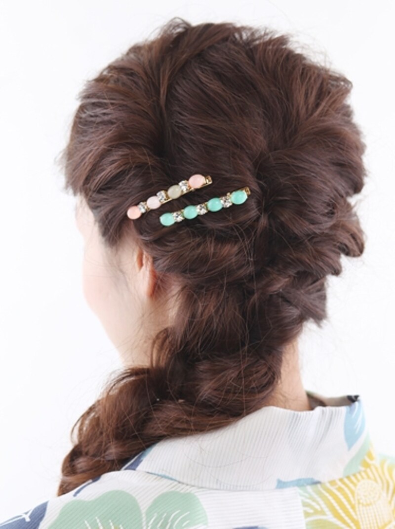 結び目を絞ることで、くずれにくさアップ