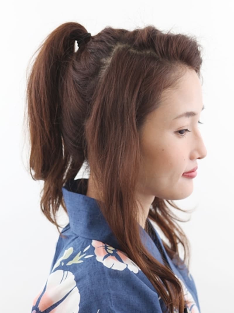 ポニーテールの黄金位置で結ぶ