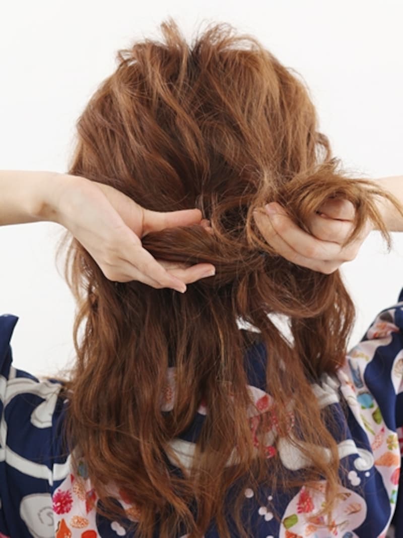 ハチ上の髪をくるりんぱ