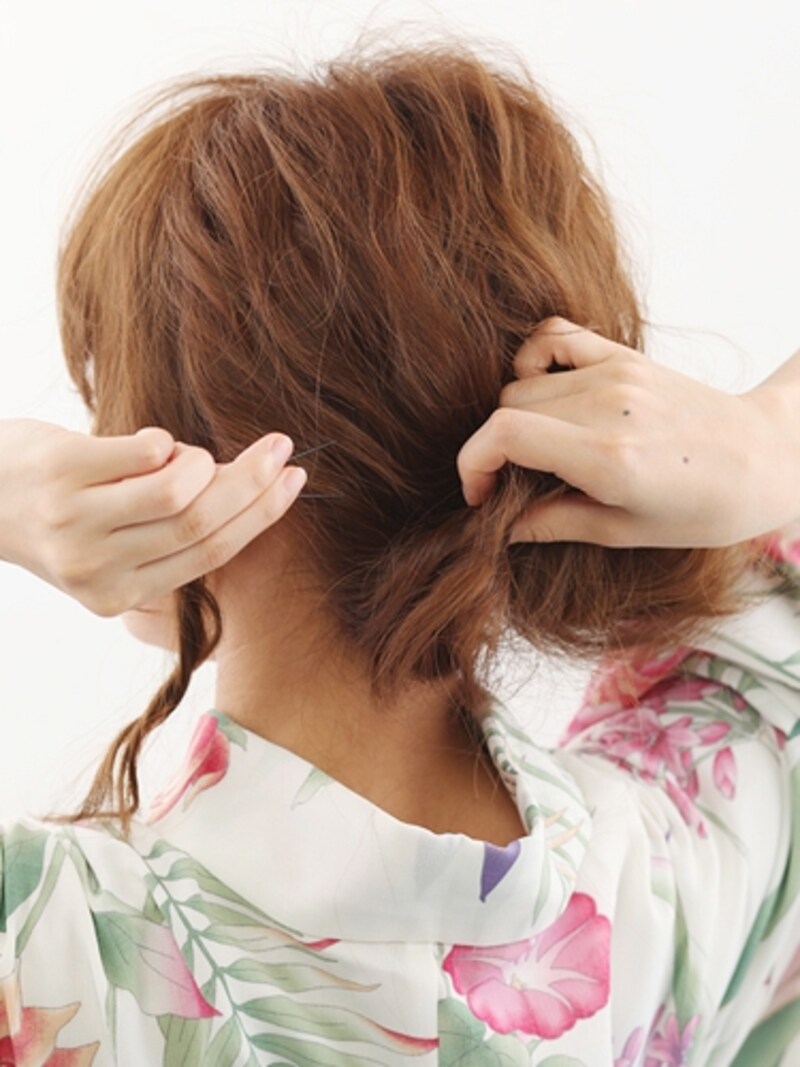 たるんだ髪もピンで固定