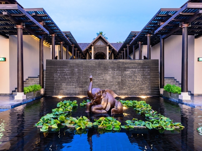 「HIMMAPAN」の重要なキャラクター、チャンワリーは力が強く、泳ぎの速い半魚象