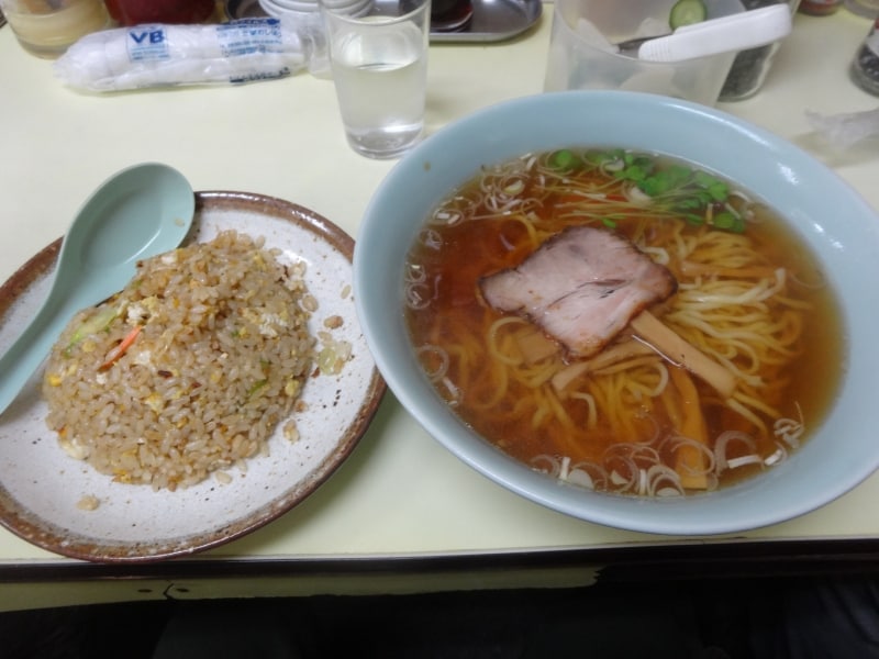 ラーメンもチャーハンも両方旨いよ！