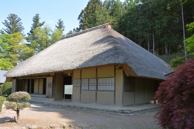 和紙の里に移築された細川紙紙漉家屋
