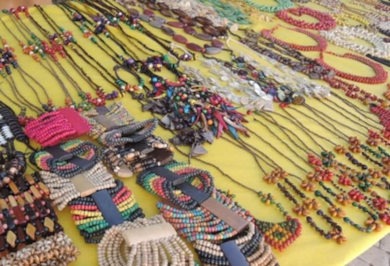 先住民のセンスが光るアマゾンアクセサリー