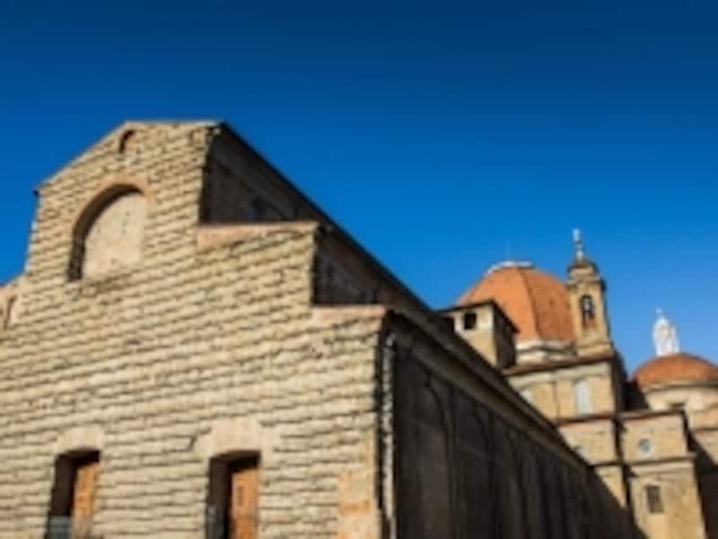 未完のファサード