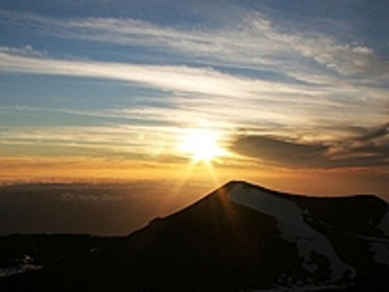 海面下に隠れる裾野から測ると、エベレスト山を抜いて世界で一番高い山になる