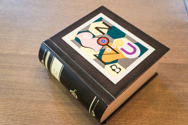 松見早枝子さんデザインの焼き菓子用のBOX(有料)