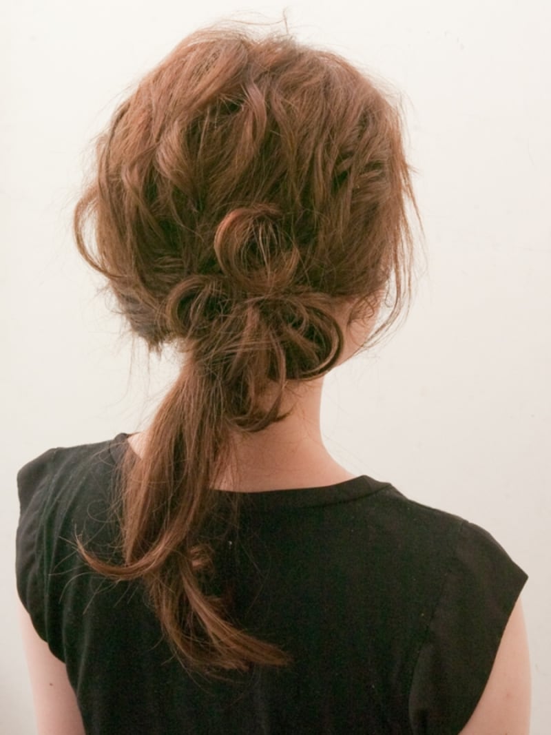 それぞれ別のカ所にアメピンで留める