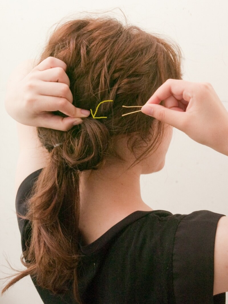 上に向かってくるくるするとよい