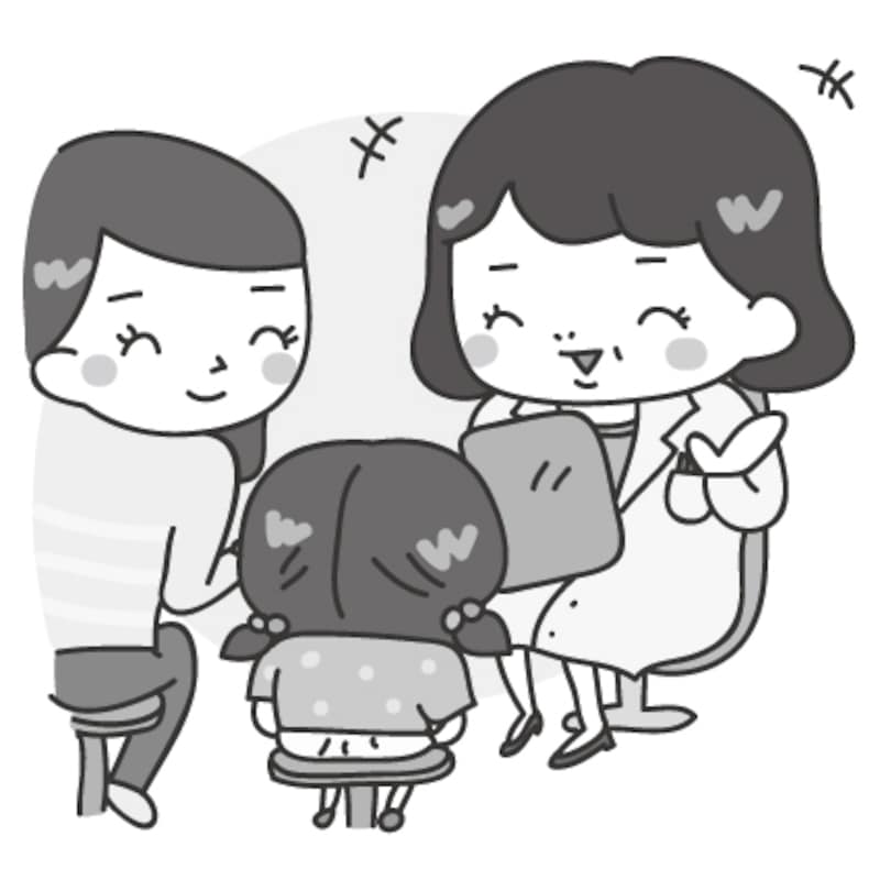 【モノクロ】小児科の診察のカットです。