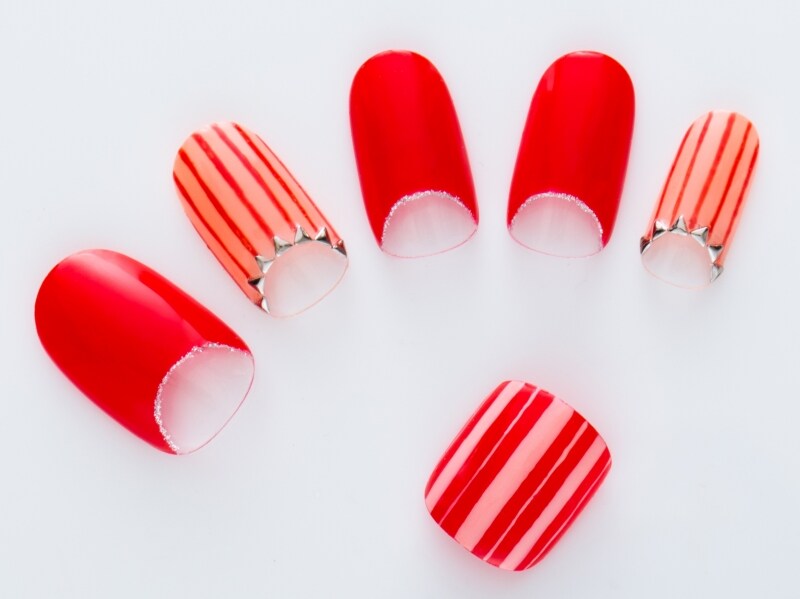 スタッズで遊び心のある仕上がりに