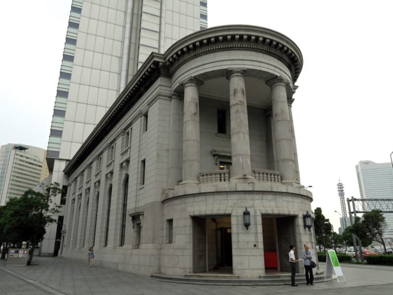 YCC ヨコハマ創造都市センターは、1929年に建設された歴史的建造物「旧第一銀行横浜支店（一部復元）」を利用したクリエイティブ拠点（2015年6月30日撮影）