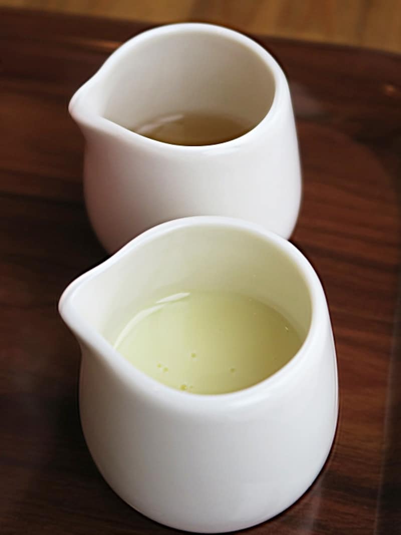 苺氷りに「蜜」と「練乳」をダブルでかければ幸せな気分(2015年7月23日撮影)