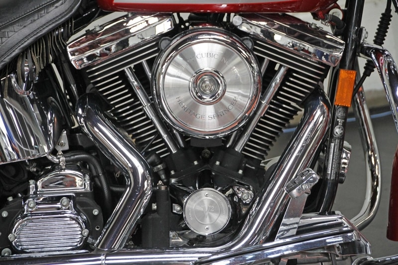 壊れにくくハーレーらしいトルクとサウンドが楽しめるエヴォリューションエンジン