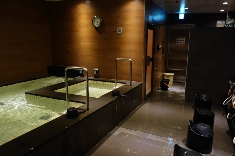 カプセルホテル