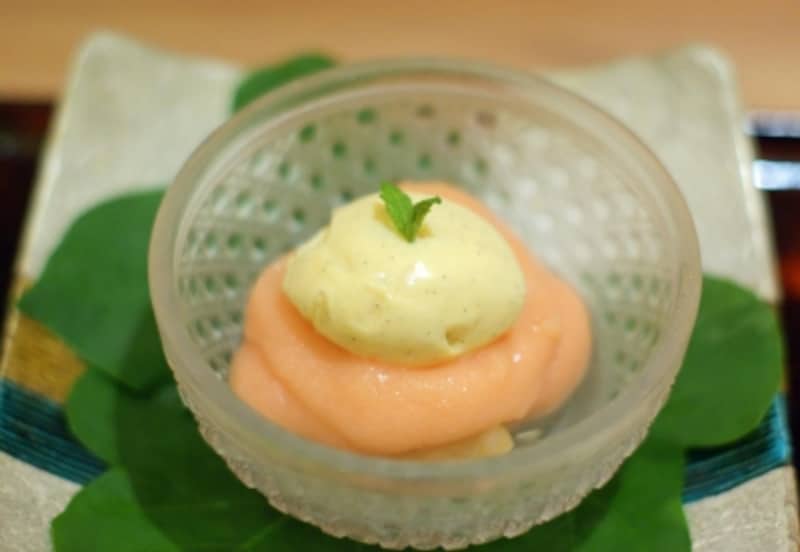 桃パフェのような水菓子