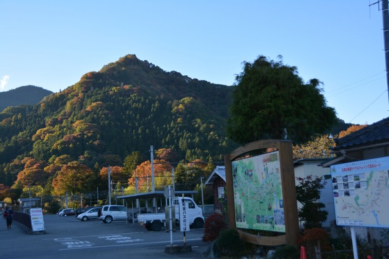三峰口から奥秩父には紅葉の名所が点在