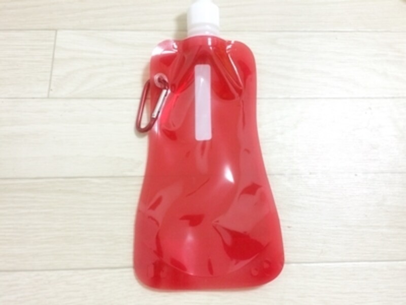 冷凍できる100円グッズの水筒