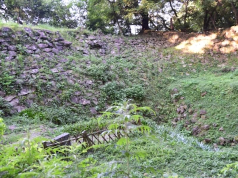 「井戸曲輪」の石垣